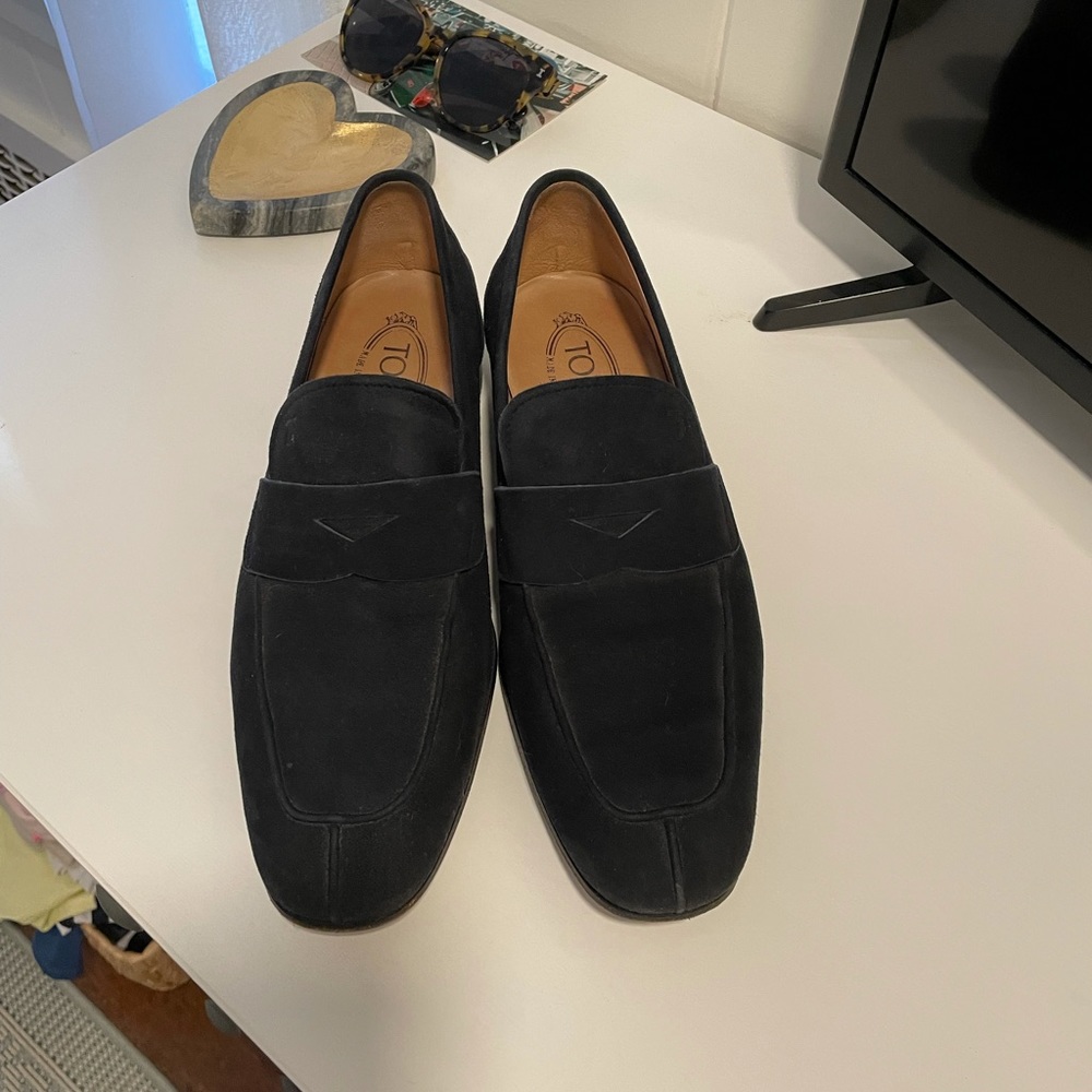 Tods 7 1/2 navy suede loafers - great condition